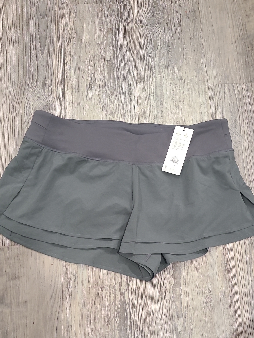 CALIA by Carrie Underwood Kick It Up Peformance Shorts Size XL Carbon Gray - Picture 2 of 6